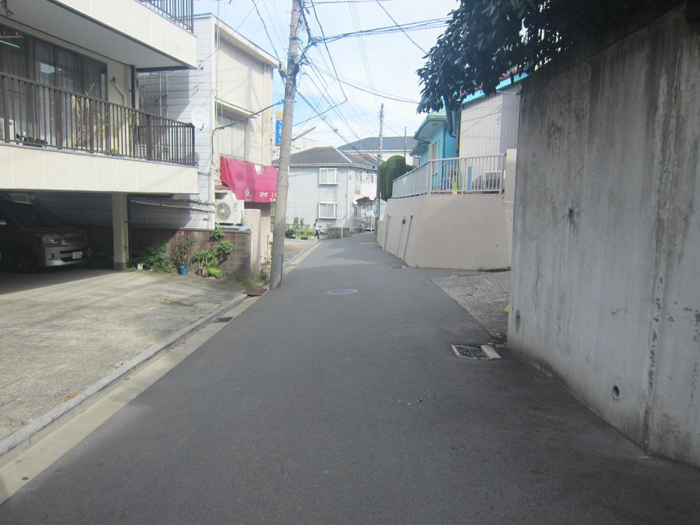 Local photos, including front road. Local (10 May 2013) Shooting