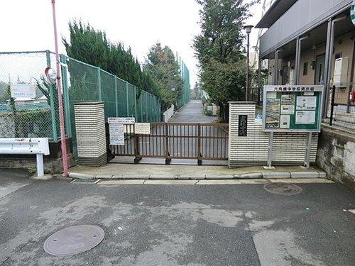 Junior high school. Rokkakubashi 960m until junior high school