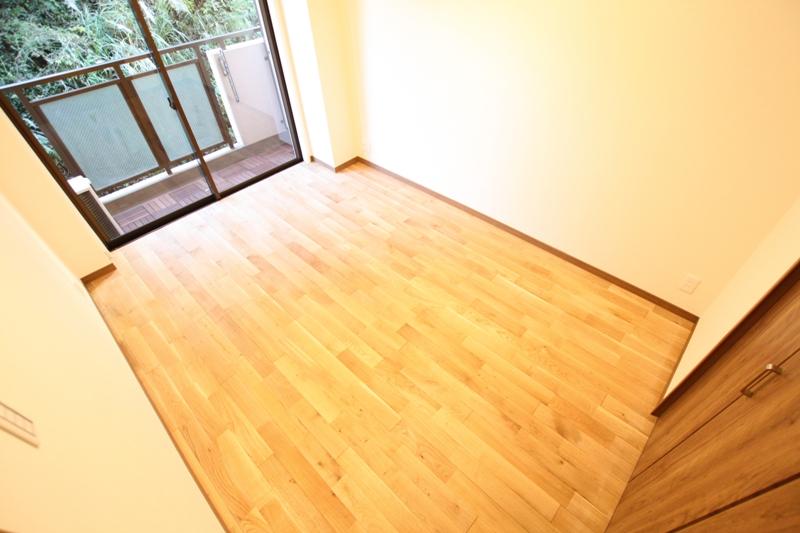 Non-living room. Exposure to the sun ・ Ventilation good