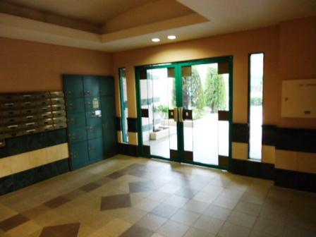 lobby. There courier BOX