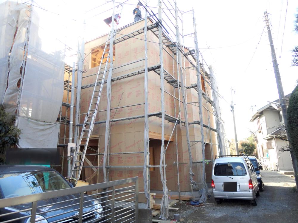 Local appearance photo. Local (12 May 2013) Shooting