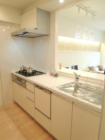 Kitchen. 3-burner stove ・ Counter kitchen dishwasher