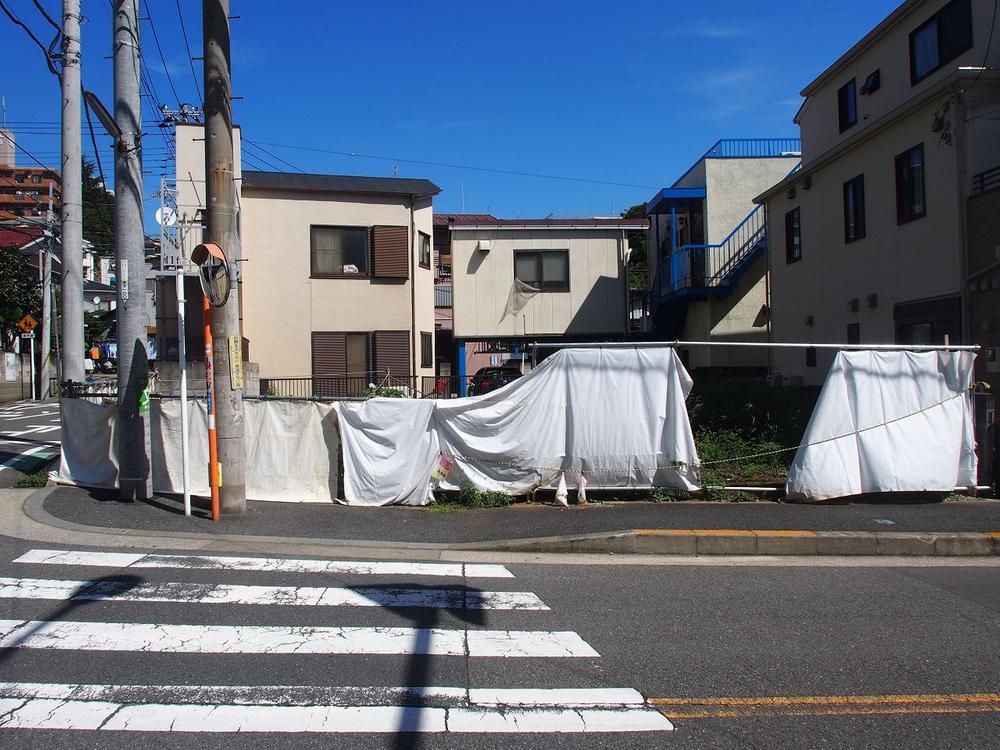 Local photos, including front road. Local (September 2013) Shooting