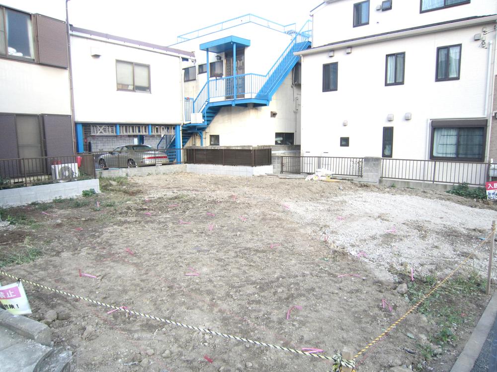 Local appearance photo. Local (10 May 2013) Shooting