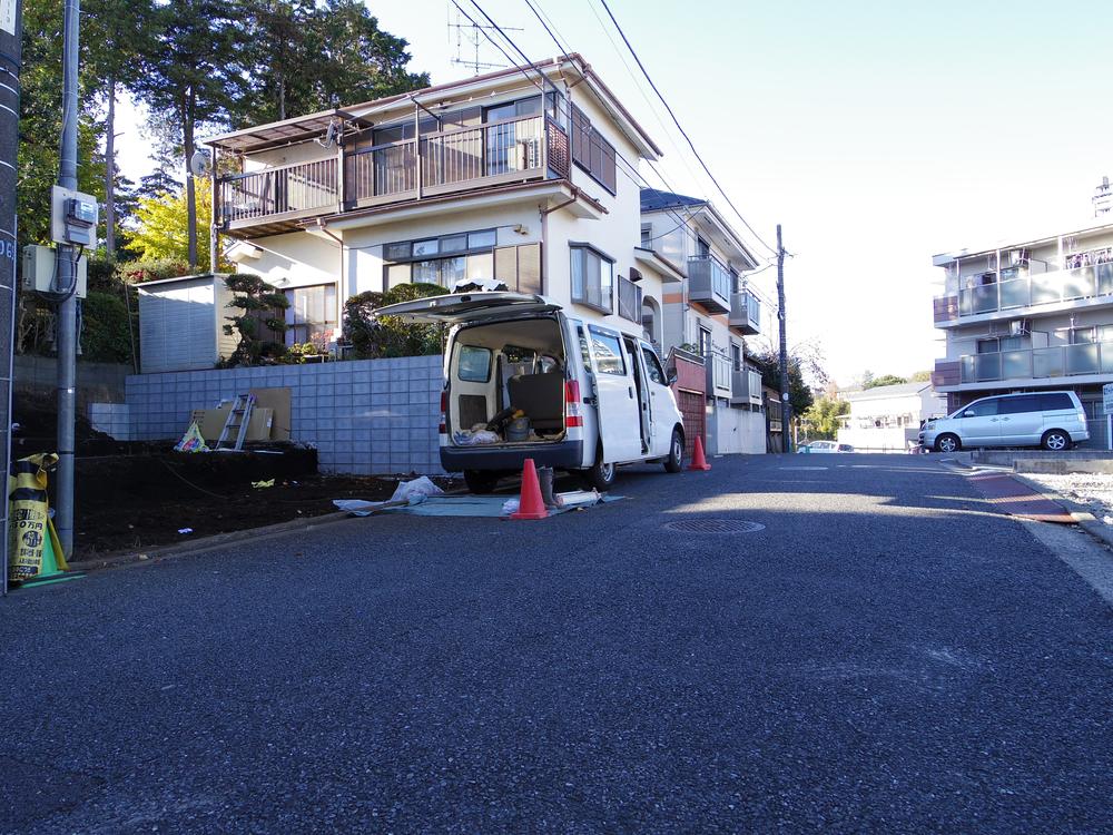 Local photos, including front road. Local (12 May 2013) Shooting