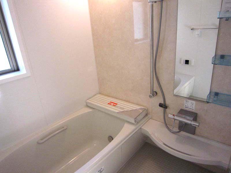 Same specifications photo (bathroom). Example of construction