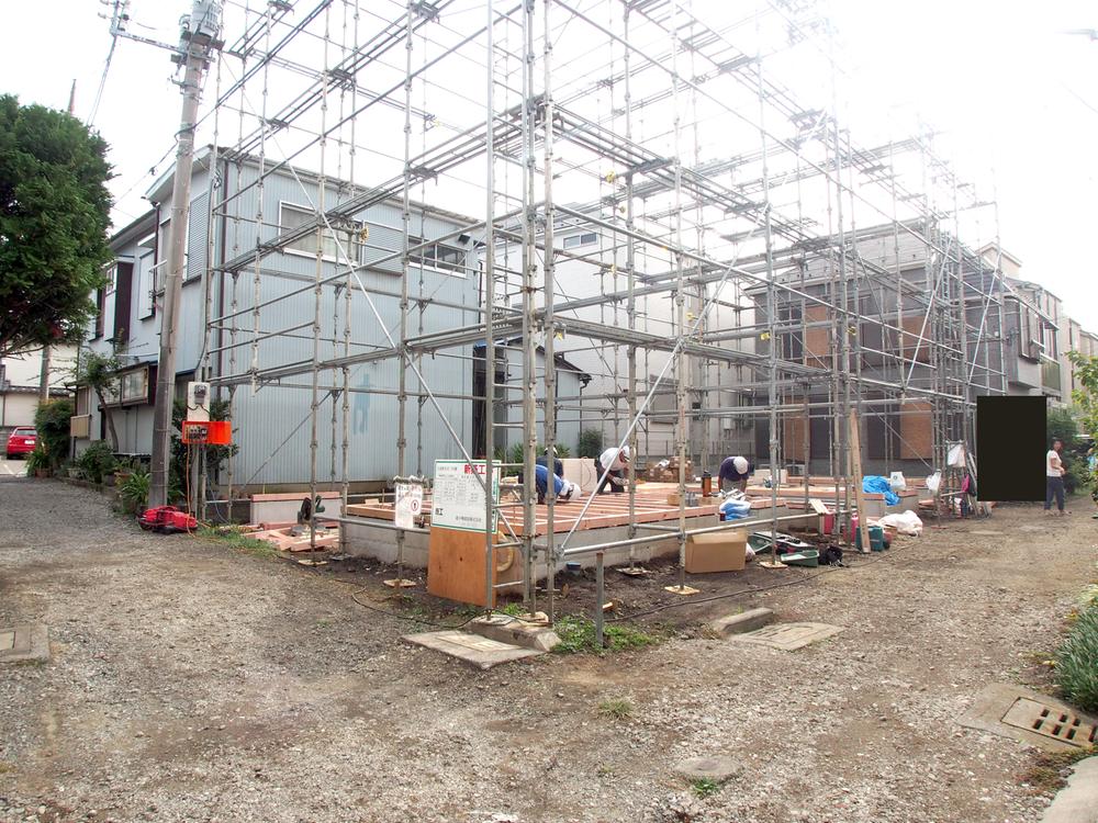 Local appearance photo. Local (10 May 2013) Shooting