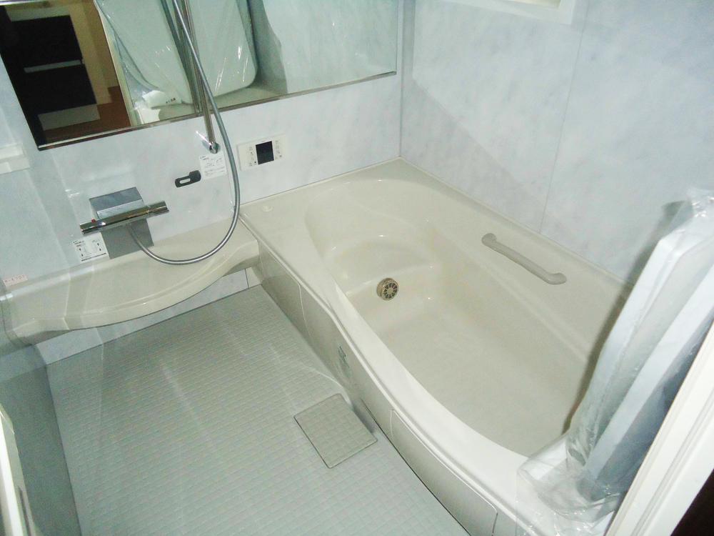 Same specifications photo (bathroom)