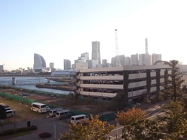 View photos from the dwelling unit. View from the site (November 2013) Shooting