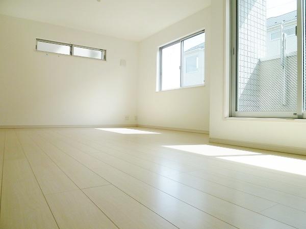 Same specifications photos (living). Same specifications complete example of construction (living)