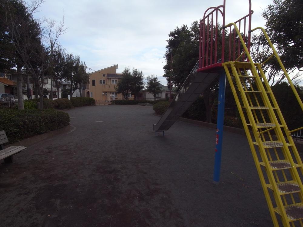 park. 400m until San' Sawaue the town park