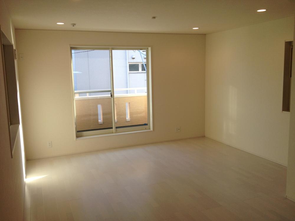 Living. Indoor (11 May 2013) Shooting