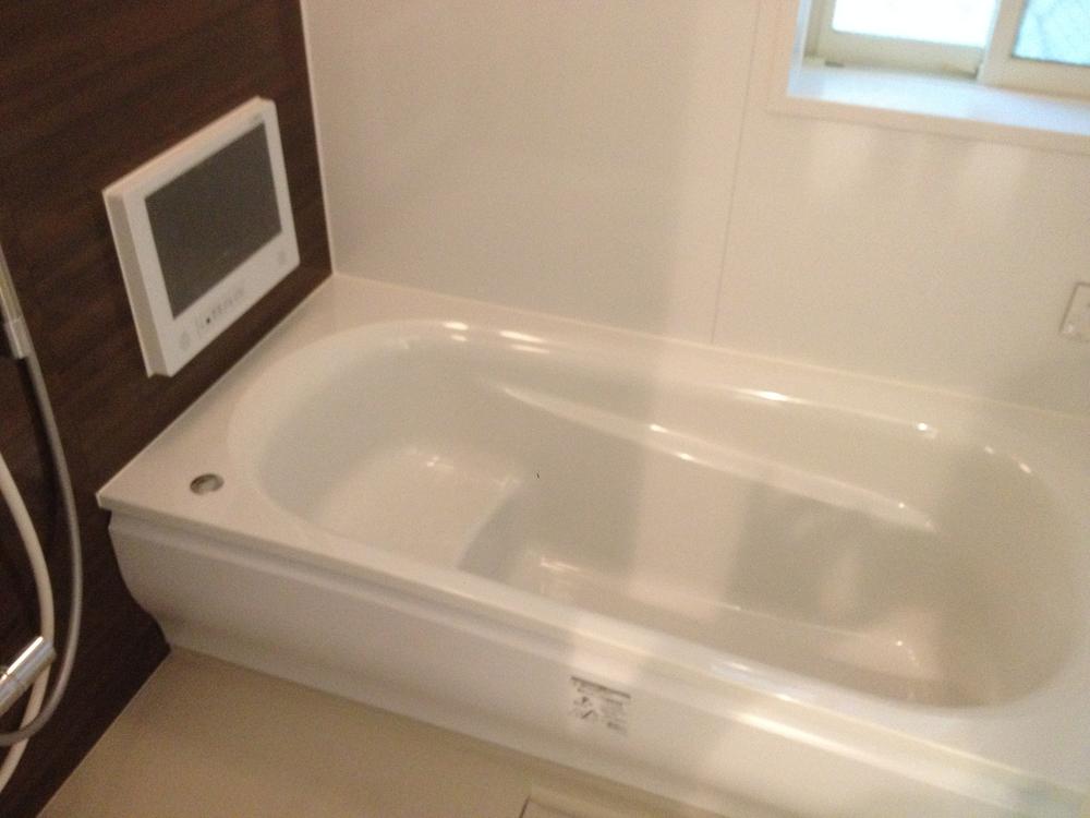 Bathroom. Indoor (11 May 2013) Shooting