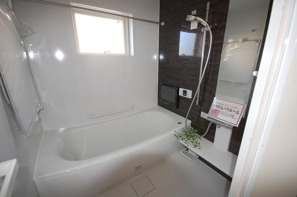 Bathroom. Same specifications Bathroom Dryer, Televisions and the like is the bathroom, which was also equipped with. 