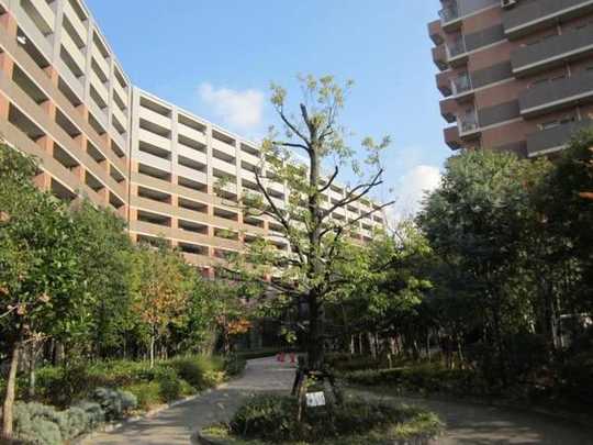 Local appearance photo. Exterior 1 (2013 December shooting)