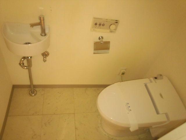 Toilet