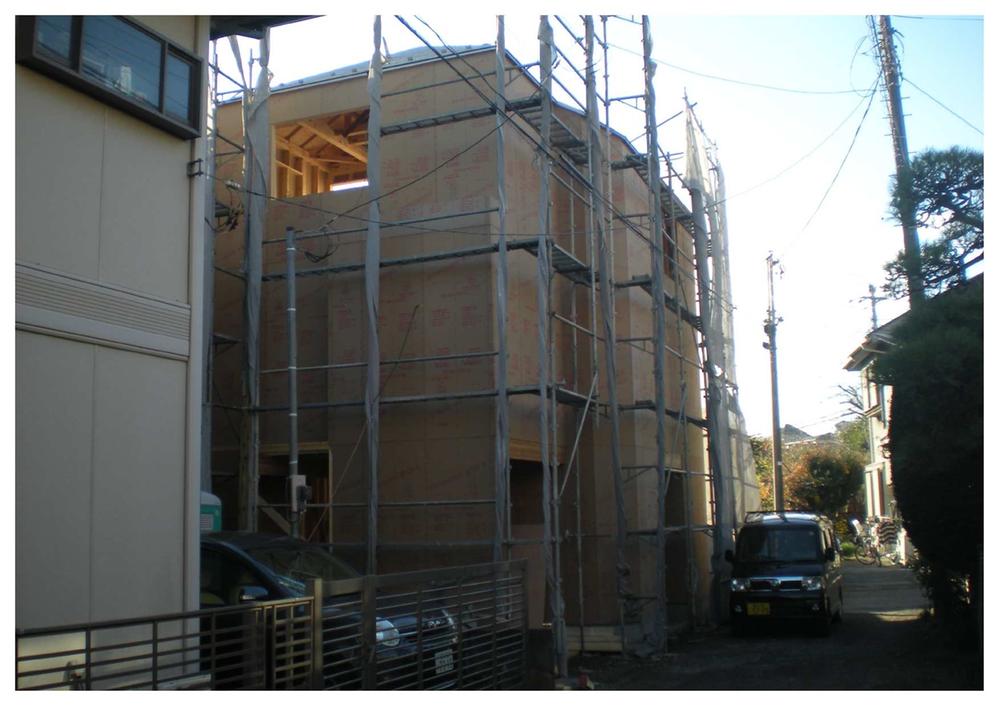 Local appearance photo. Local (12 May 2013) Shooting