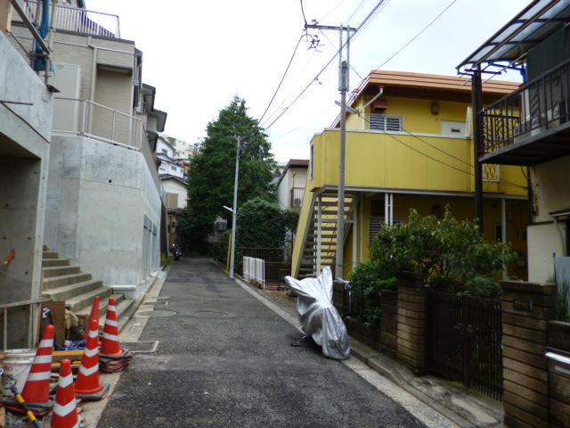 Local photos, including front road. Local (10 May 2013) Shooting