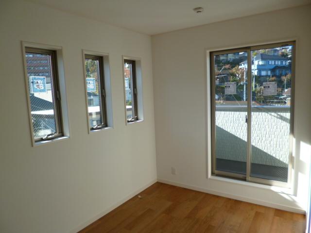 Non-living room. Indoor (11 May 2013) Shooting