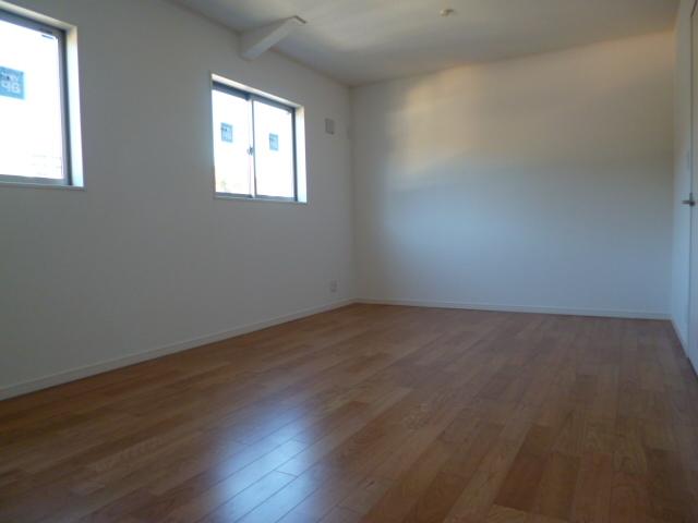 Non-living room. Indoor (11 May 2013) Shooting