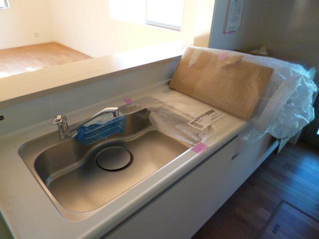 Kitchen. Indoor (11 May 2013) Shooting