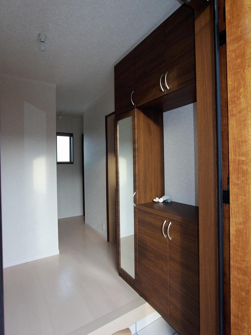 Entrance. Same specifications ・ Entrance