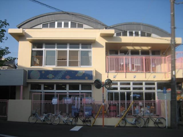 kindergarten ・ Nursery. Blue sky until the nursery 400m