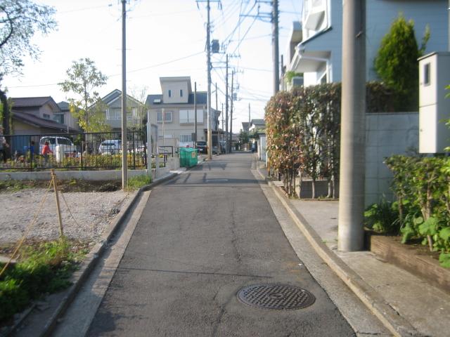 Local photos, including front road. Local (June 2013) Shooting