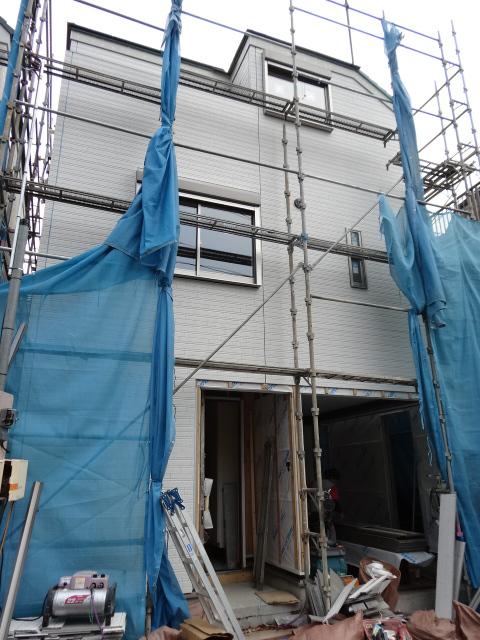 Local appearance photo. Local (10 May 2013) Shooting