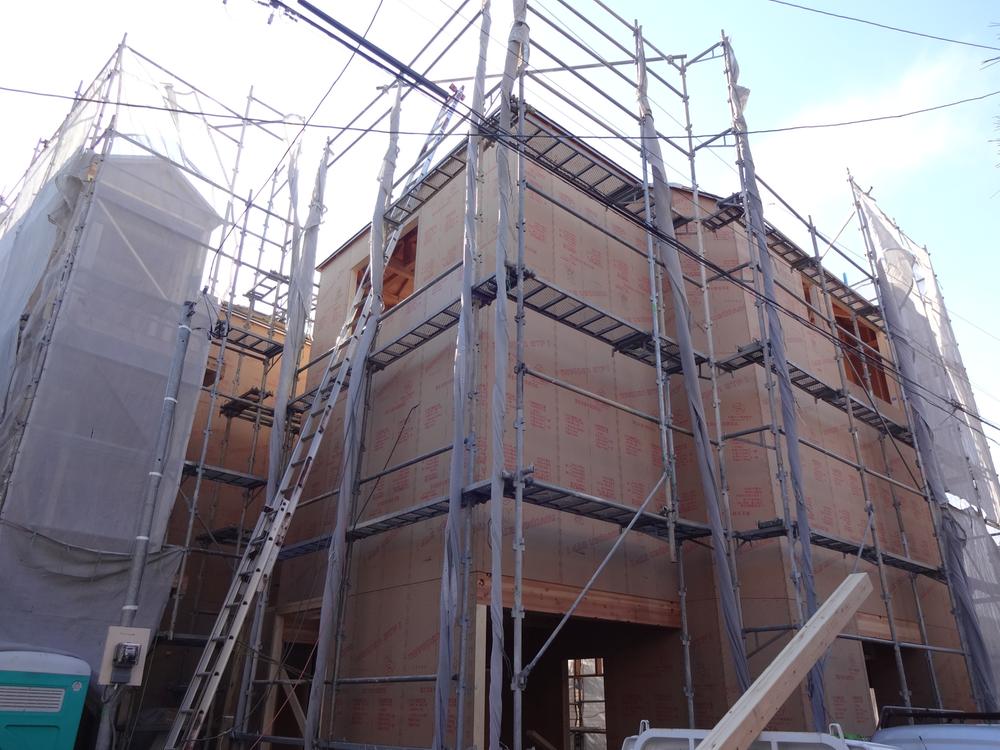 Local appearance photo. Local (12 May 2013) Shooting