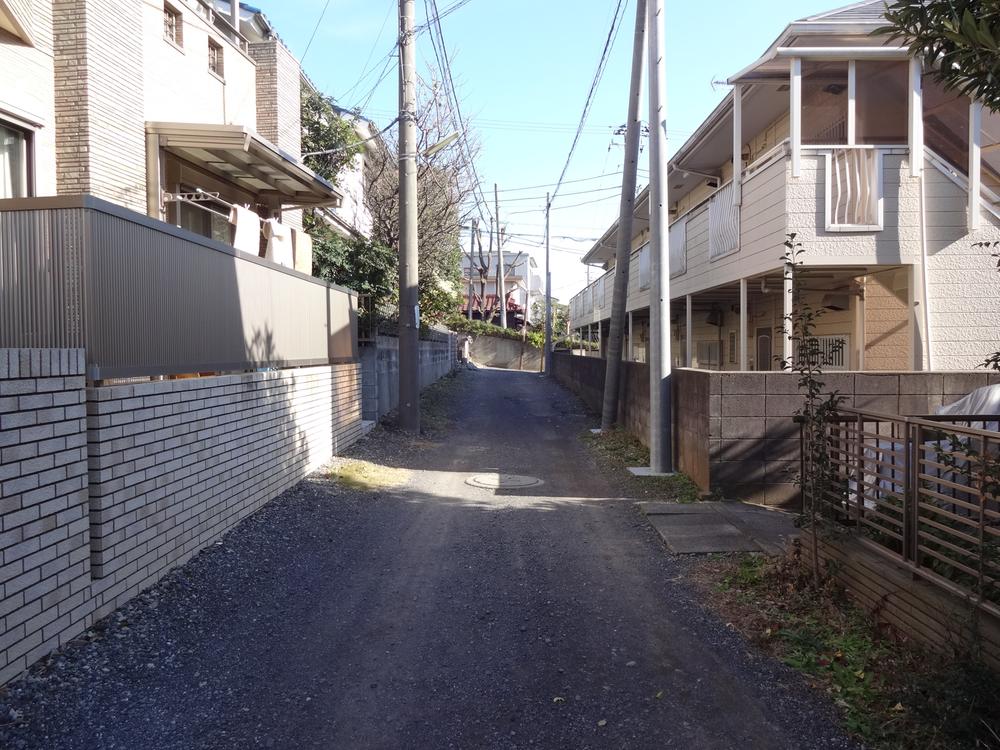 Local photos, including front road. Local (12 May 2013) Shooting