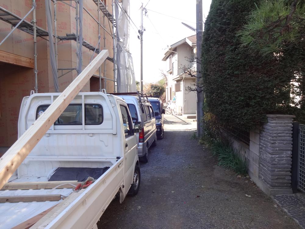 Local photos, including front road. Local (12 May 2013) Shooting