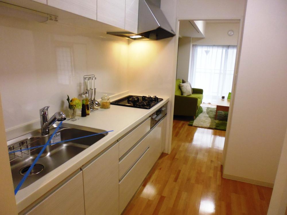 Kitchen. Storage-rich kitchen