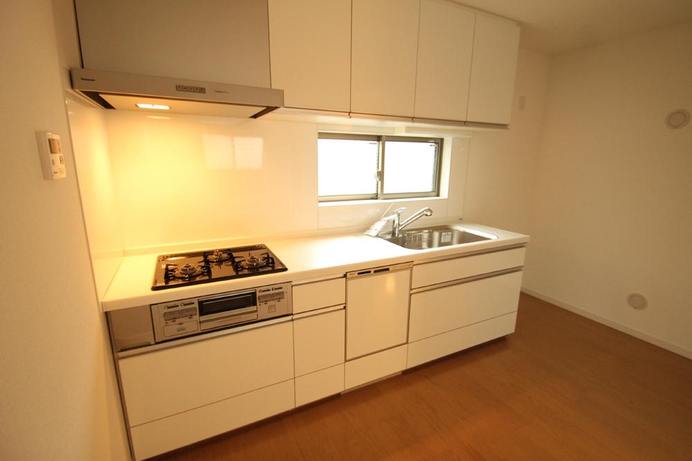 Same specifications photo (kitchen)