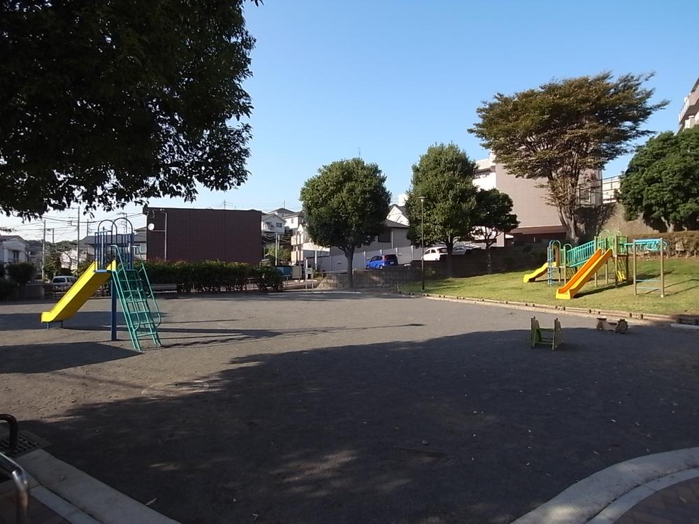 park. Nishiterao 15m children can play freely until the fifth park.