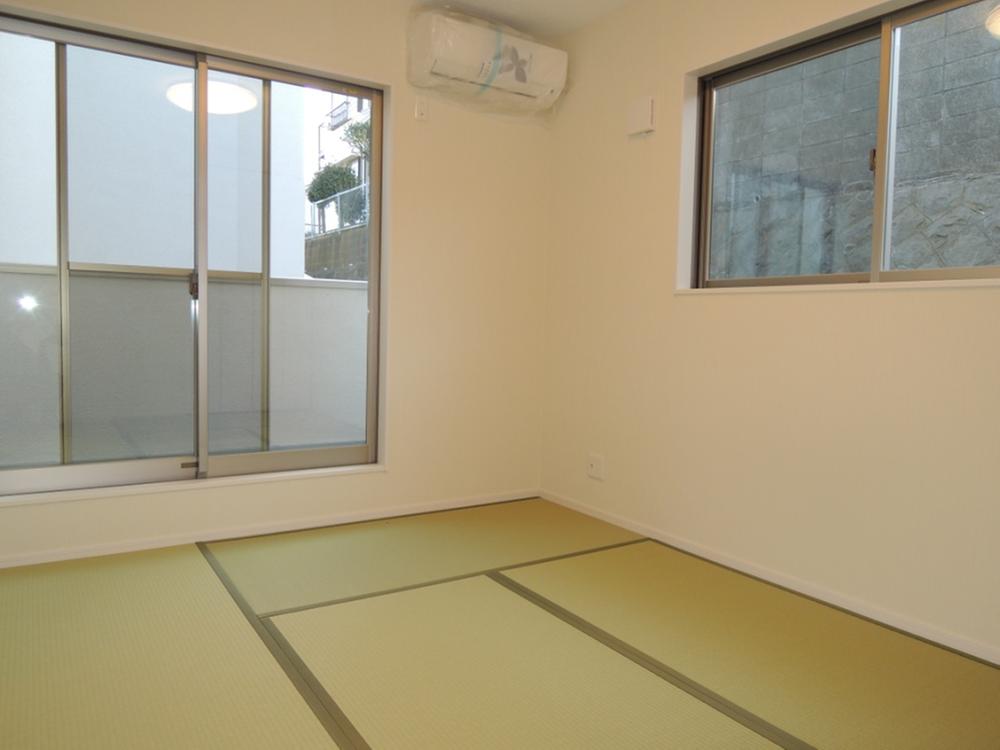 Other local. Local (12 May 2013) Shooting. Can also be used as a drawing room there is a Japanese-style room in the living room and Tsuzukiai