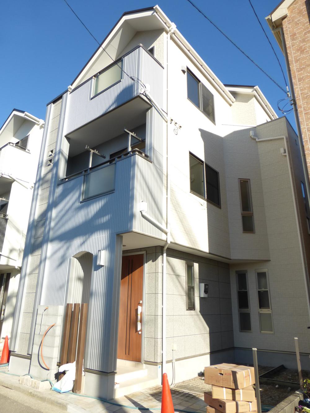 Local appearance photo. A Building Local (December 12, 2013) Shooting