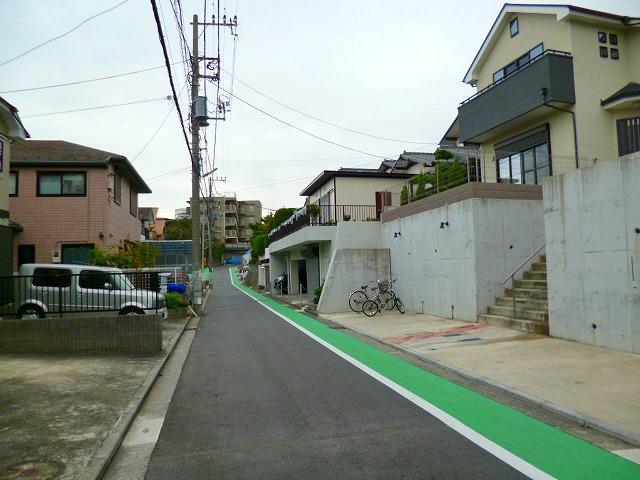 Local photos, including front road. station, This is useful in walking distance to Ito-Yokado