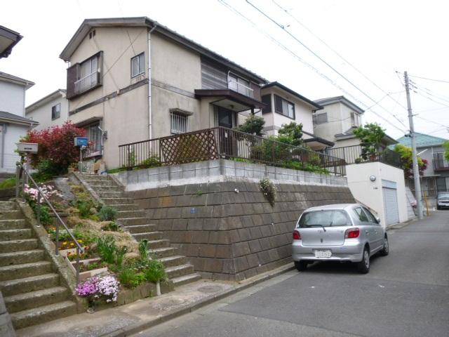 Local land photo. Living environment is good