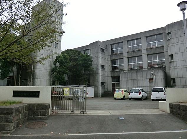Junior high school. Tomiokahigashi 900m until junior high school