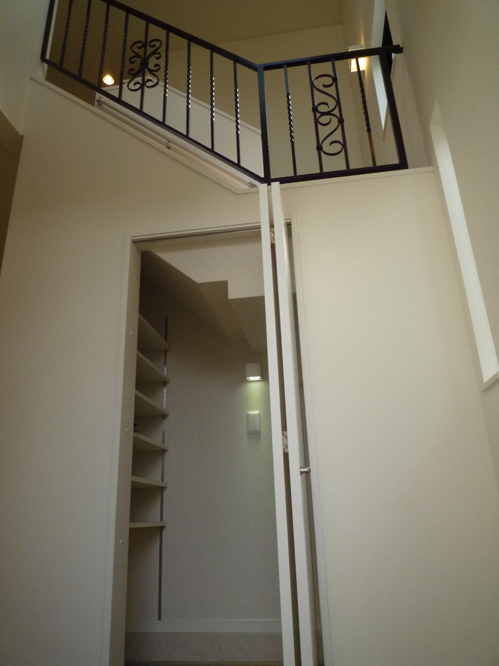 Entrance. It directs space with atrium if put in the front door