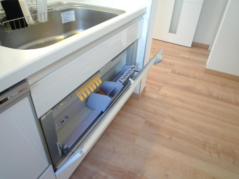 Kitchen. Indoor (12 May 2013) Shooting