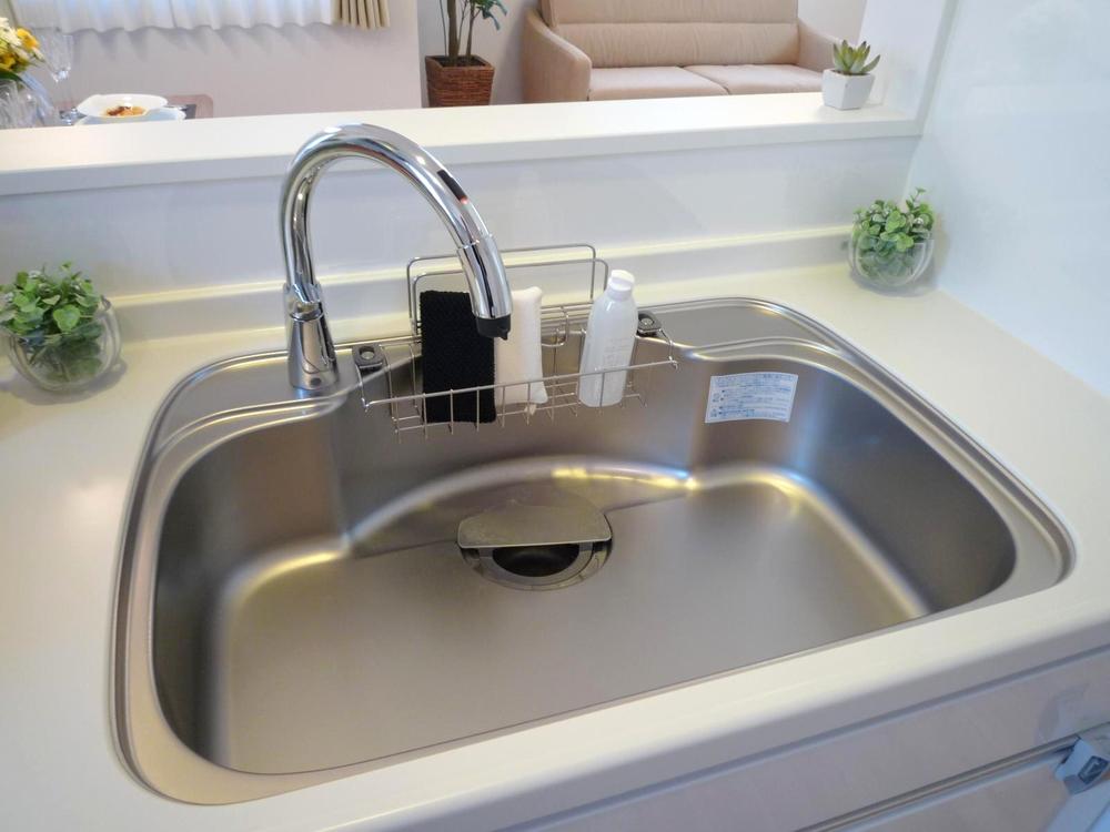 Kitchen. Indoor (12 May 2013) Shooting