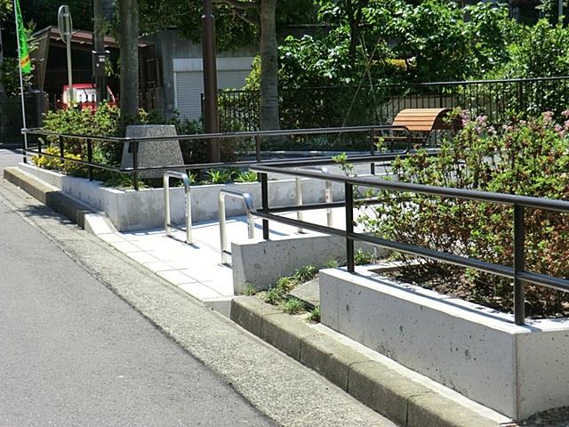 park. 300m until Torimi Ke hill park