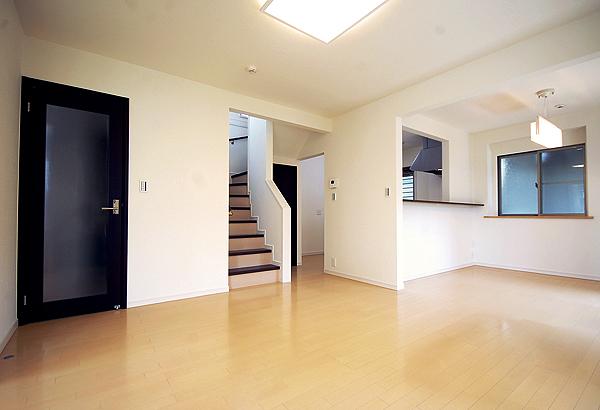 Same specifications photos (living). Example of construction