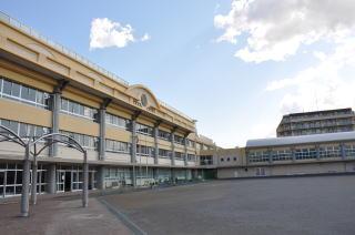 Junior high school. 587m to Yokohama Municipal Oda junior high school