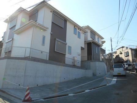 Local appearance photo. Local (12 May 2013) Shooting