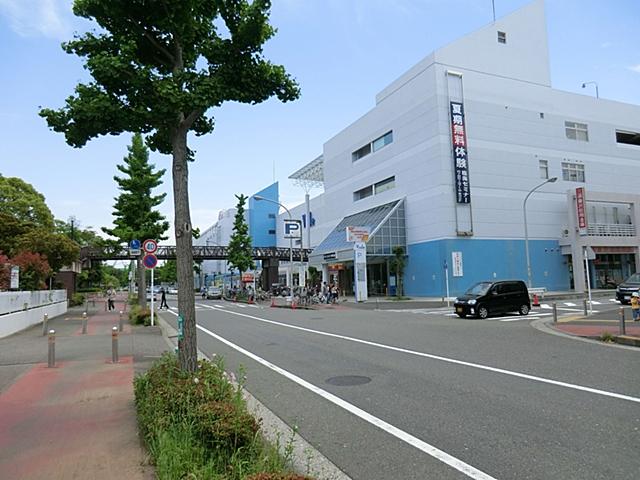 Shopping centre. Viale to Yokohama 1900m