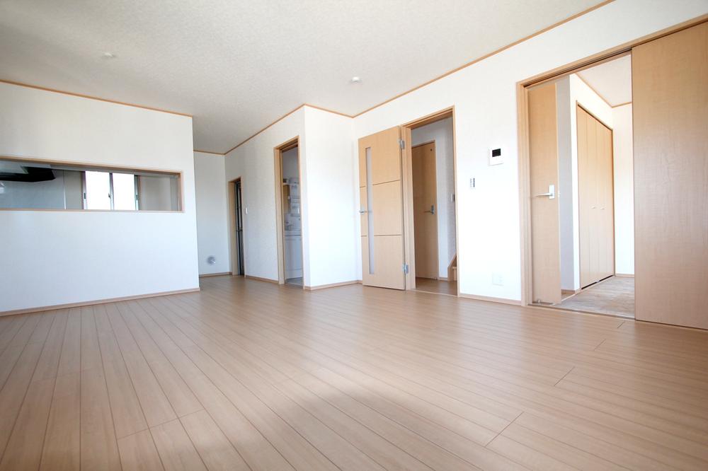 Living. 1 Building room (September 2013) Shooting