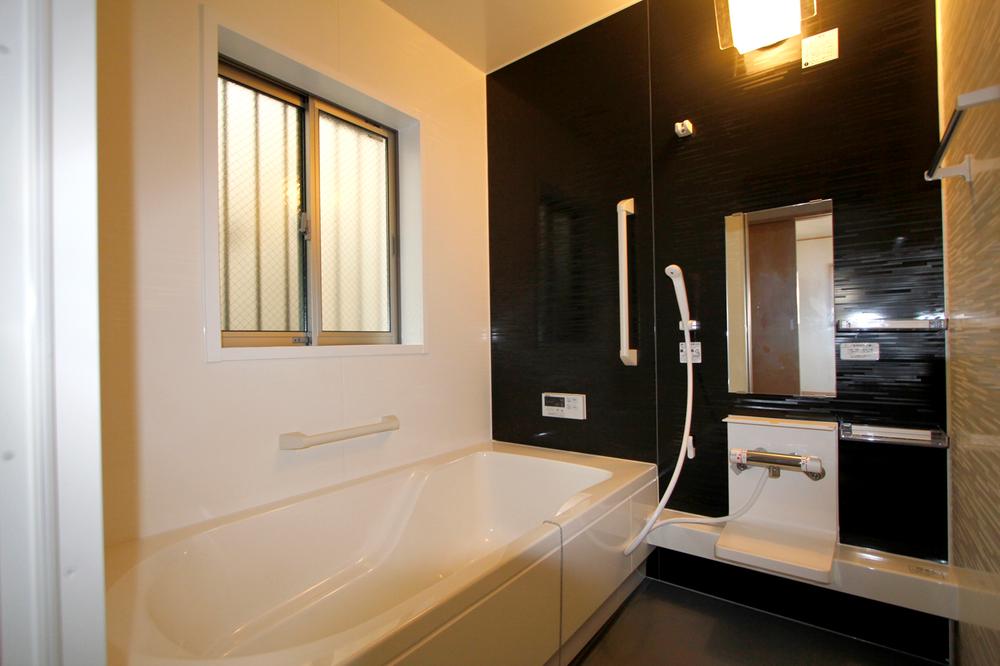 Bathroom. 1 Building room (September 2013) Shooting